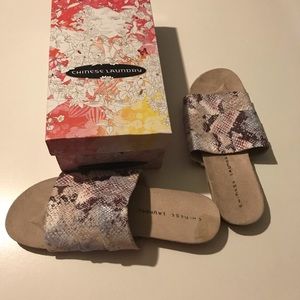 Chinese Laundry snake blue/multi color sandals